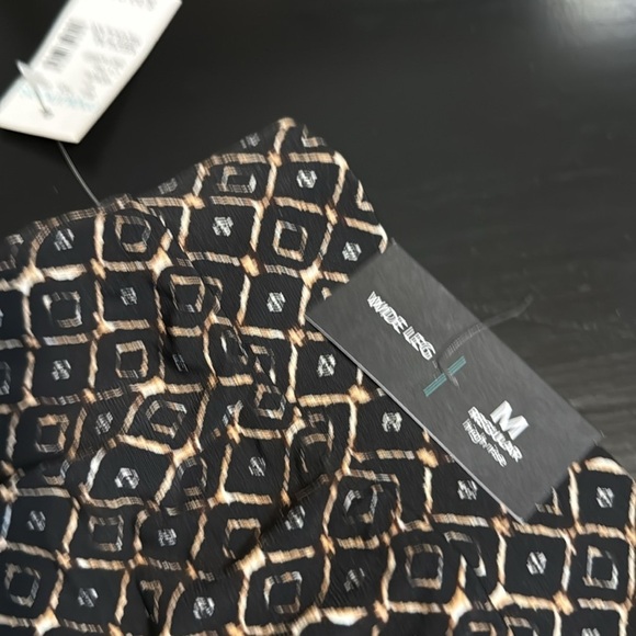 Maurices Black and Tan Patterned Pants NWT - Picture 6 of 6